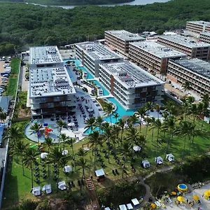 https://resort-porto-alto.portodegalinhashotels.com